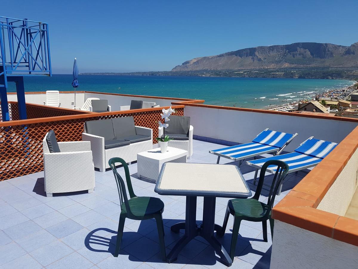 Le Palme Vacanze Trappeto  Exterior photo
